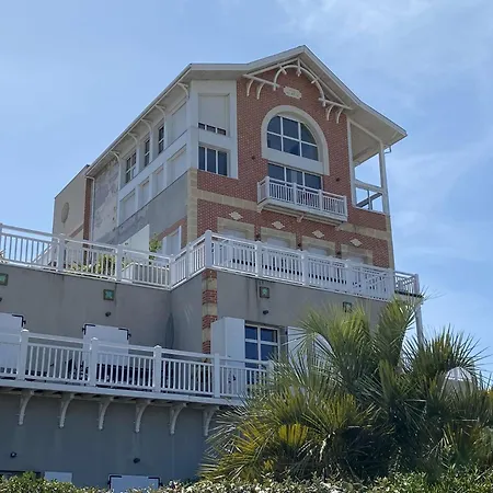 Daire Eyrac Bord De *